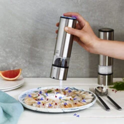 Duo Moulin à Poivre Et Sel Electrique Elis Sense U'Select 20 Cm Inox Peugeot -Duralex Boutique duo moulin a poivre et sel electrique elis sense u select 20 cm inox peugeot 3